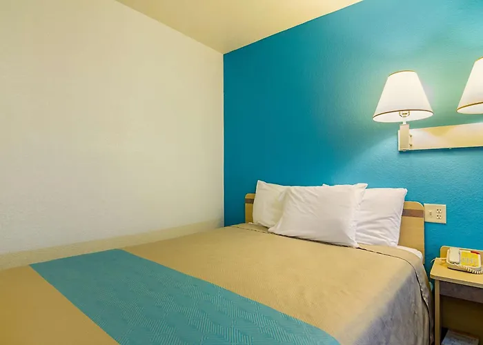 Motel 6-Mitchell, Sd