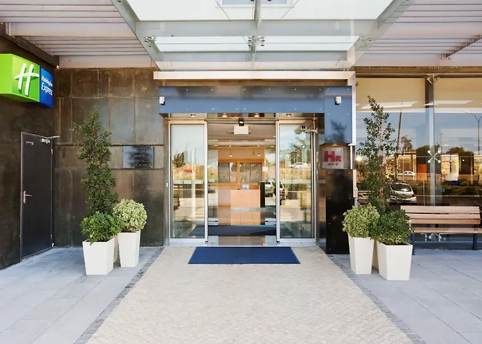 Holiday Inn Express Lisbon-Oeiras, An Ihg Hotel