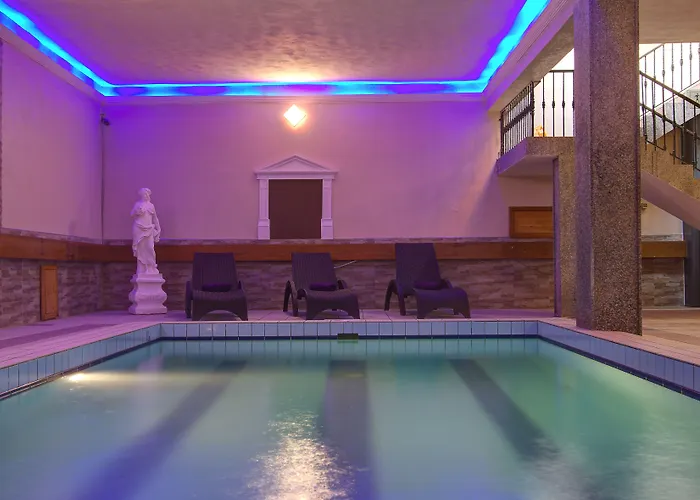 Canifor Hotel