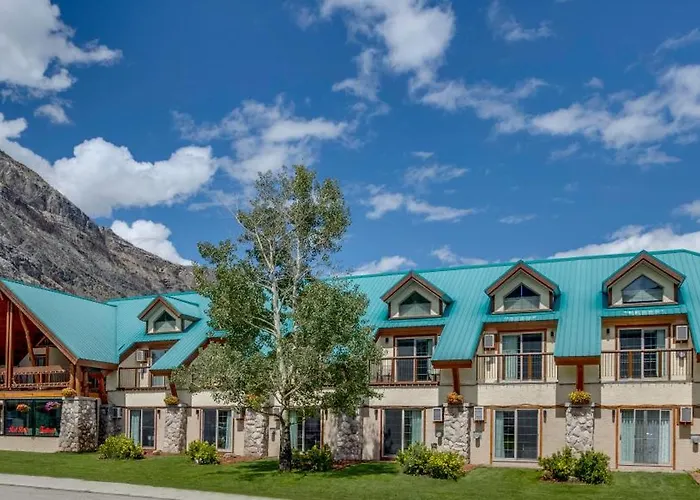 Waterton Glacier Suites