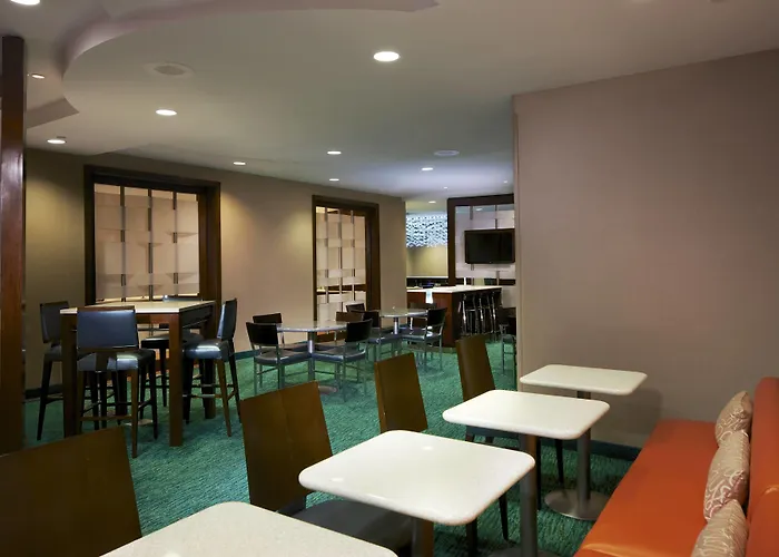 Springhill Suites By Marriott Newark International Airport