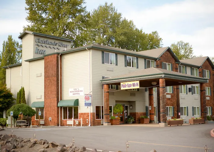 Clatskanie River Inn