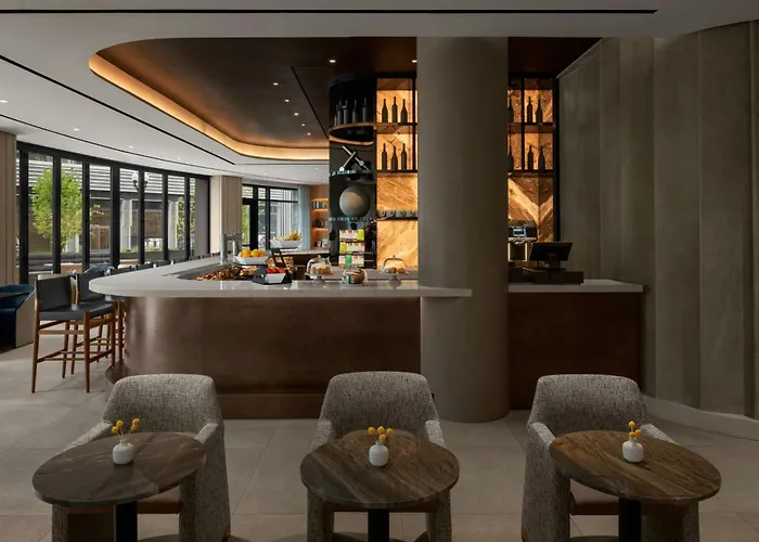 Ac Hotel By Marriott Arlington National Landing