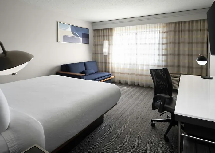 Courtyard Detroit Utica