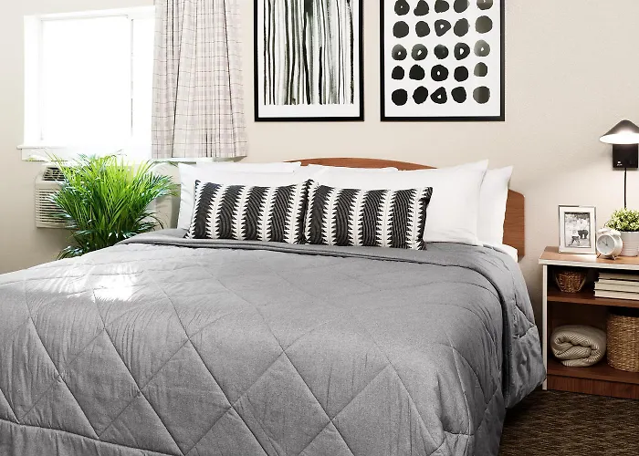 Intown Suites Extended Stay Raleigh Nc- Capital Blvd