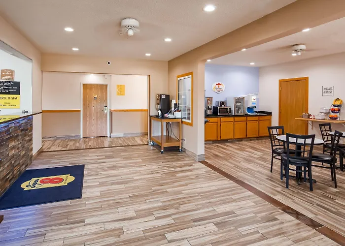 Super 8 By Wyndham Neillsville Wi