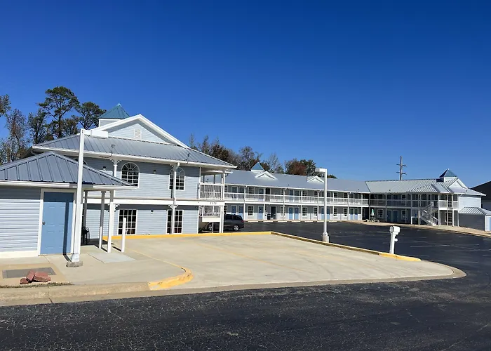Key West Inn - Millbrook