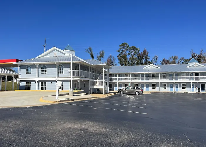 Key West Inn - Millbrook