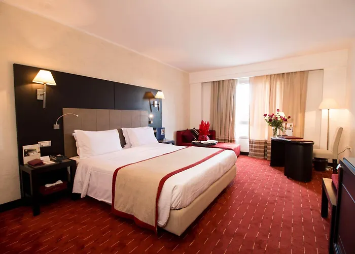 Golden Tulip El Mechtel