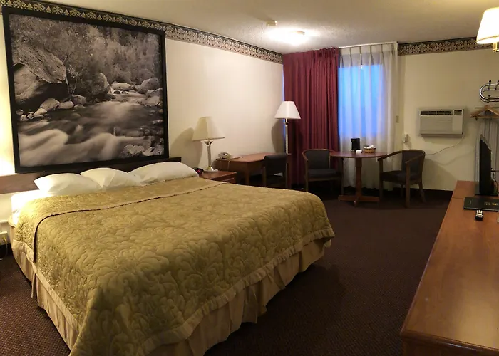 Super 8 By Wyndham Laramie