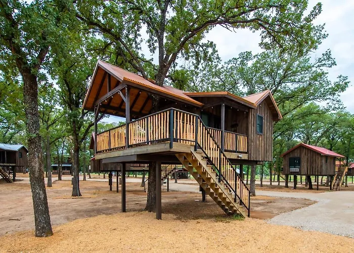 The Sparrow Treehouse 15 Min To Magnolia Baylor