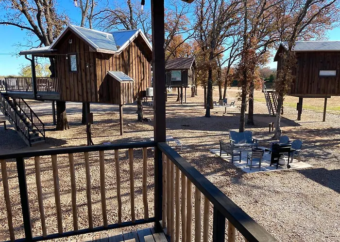 Meadowlark Treehouse 15 Min To Magnoliabaylor