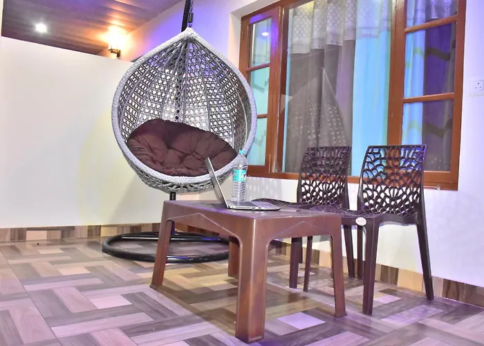 The Moonlight Stay Kasauli