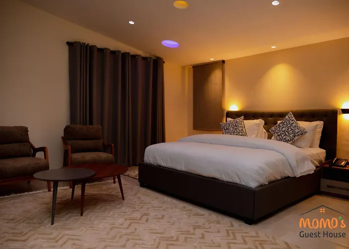 Momo'S Hotel