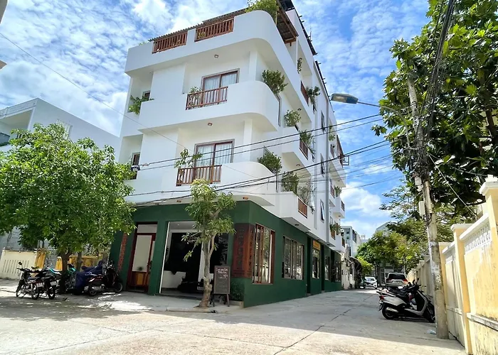 Breezy Tuy Hoa Homestay & Coffee