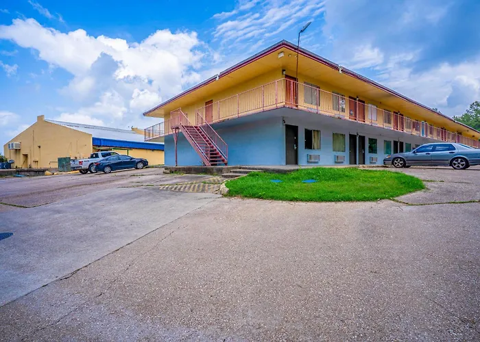 Economy Inn By Townhouse Livingston Tx Hwy 59