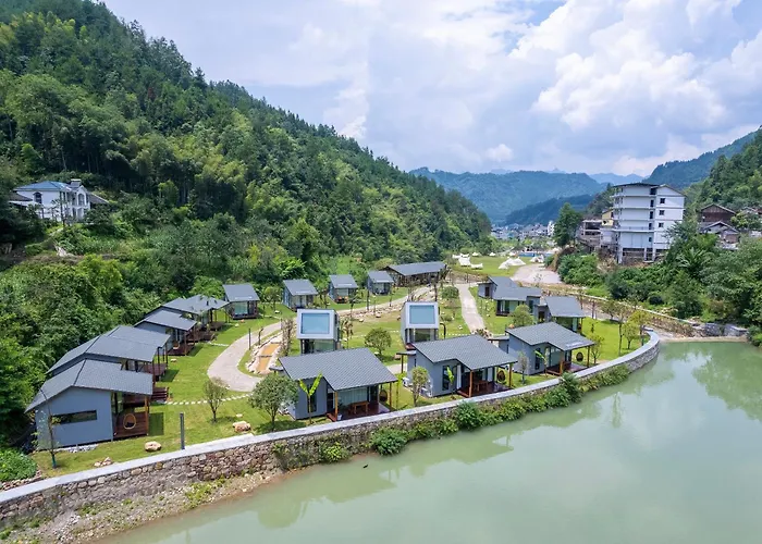 Zhangjiajie Peak&Creek Resort-Free Infinity Pool-Near The Ticket Gate-Stream Exploration Experience