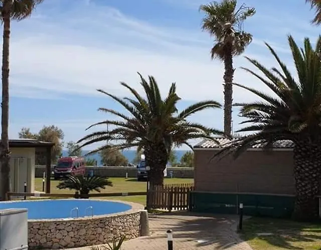 I Faraglioni Bungalow & Area Camper