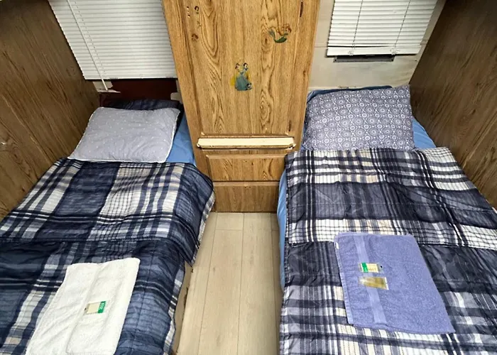 Affordable Rooms In Rv Trailer