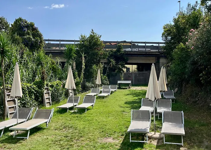 Glampchalet 5 Persone Pool&Parking-Pietra Ligure