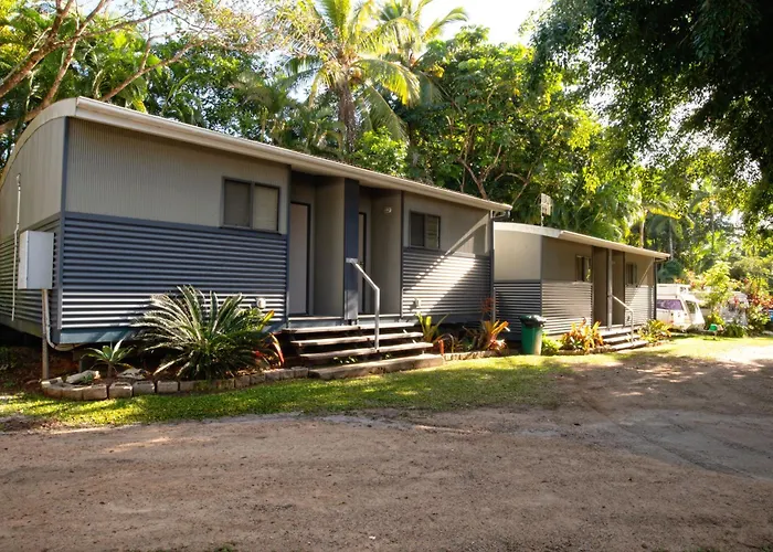 Tropical Hibiscus Caravan Park