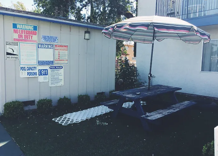Regency Inn Lakeport