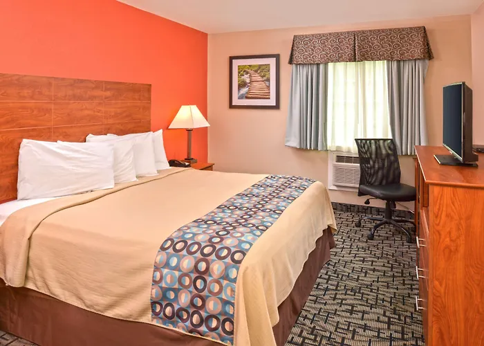 Motel 6 Putnam Ct