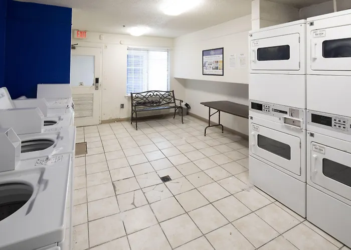 Intown Suites Extended Stay Greensboro Nc - Lanada