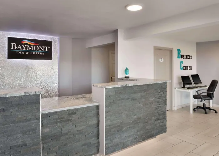 Baymont By Wyndham Des Moines North