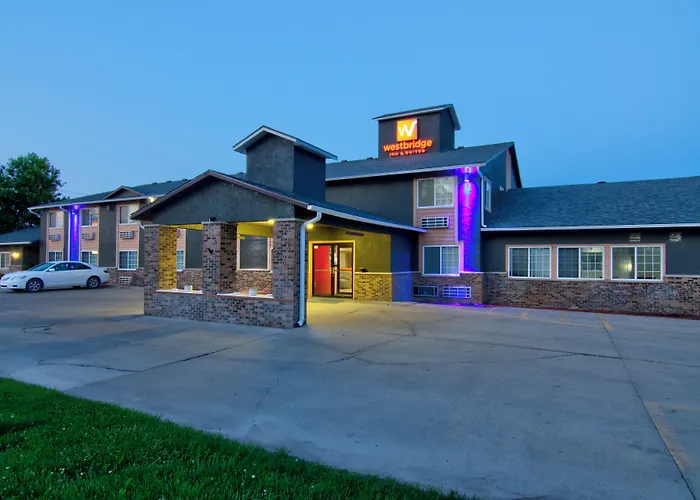 Westbridge Inn And Suites
