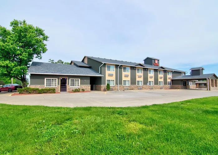 Westbridge Inn And Suites