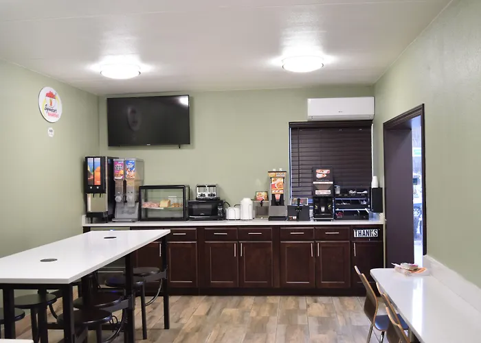 Super 8 By Wyndham Raleigh Downtown