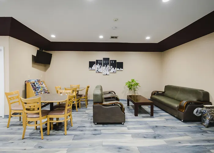 Sapphire Inn & Suites