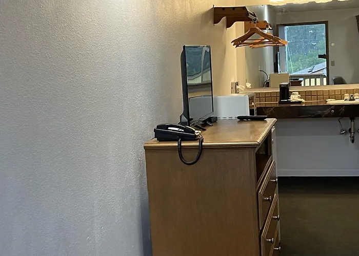 Economy Inn