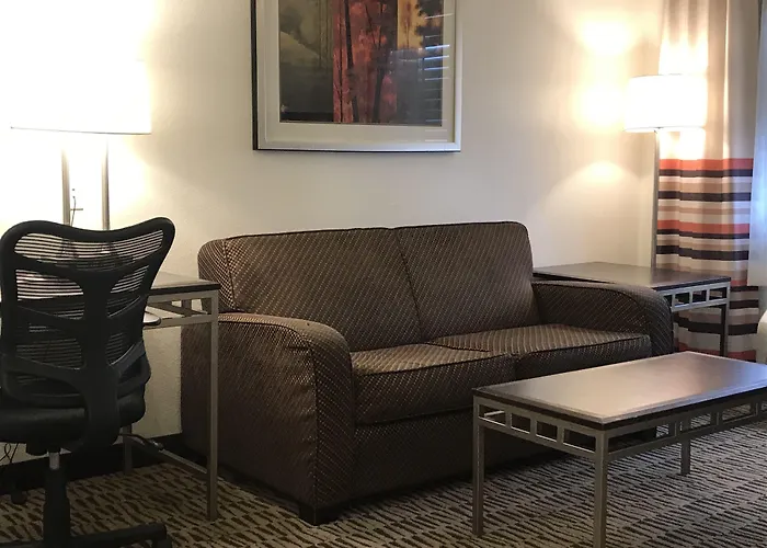 Hawthorn Suites