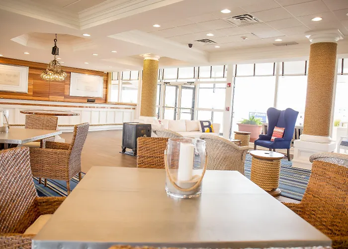 Port Royal Oceanfront Hotel