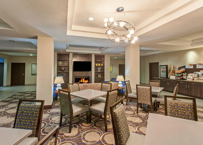 Holiday Inn Express & Suites Wharton By Ihg