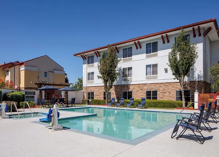 Holiday Inn Express Turlock By Ihg