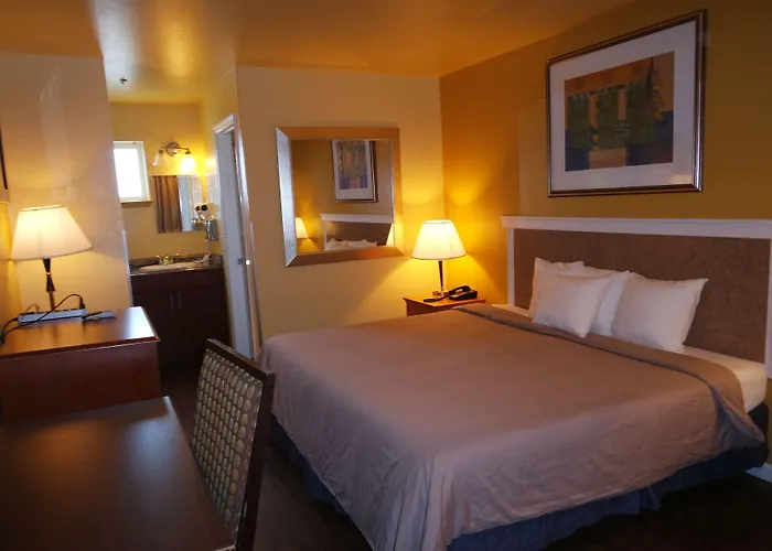Americas Inn & Suite