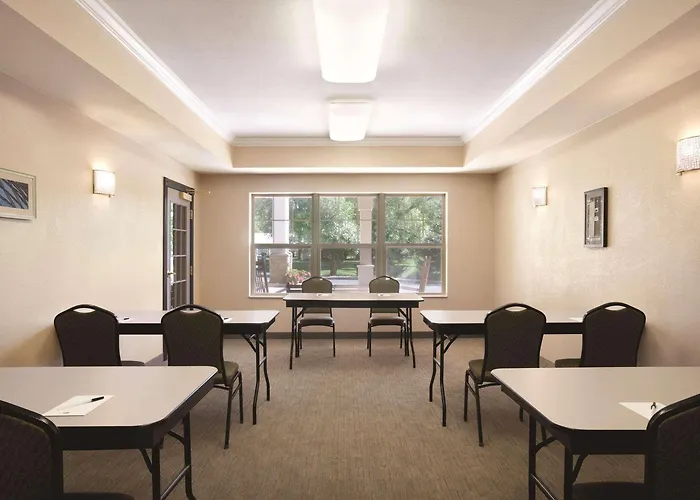 Country Inn & Suites By Radisson, Madison Southwest, Wi