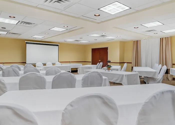 Comfort Suites Findlay I-75 Near Sports Complex