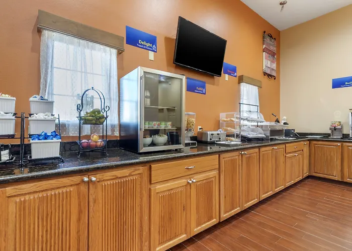 Best Western Windwood Inn & Suites