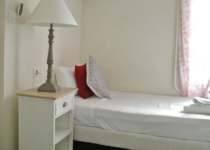 Logis Hôtel Louise de Savoie