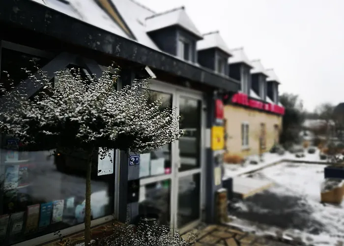 Logis Hotel Lodge La Valette