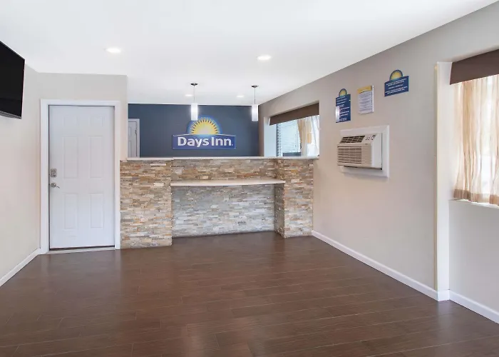 Days Inn By Wyndham Elmsford