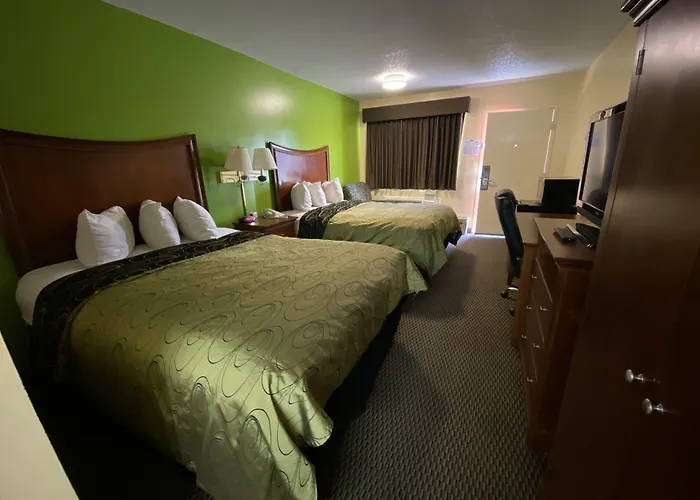 Budget Host Inn - Baxley