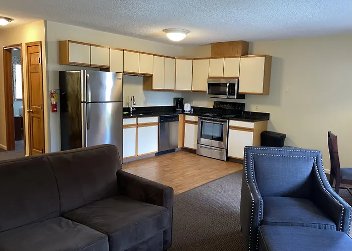 The Central Downtown Inn Suites