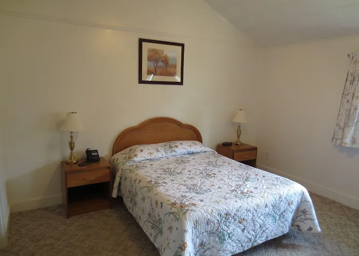 Hickory Grove Motor Inn - Cooperstown