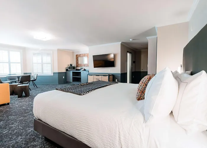 Hotel Nobo Cascade, Tapestry Collection By Hilton