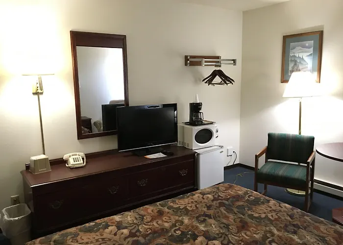 Travel Inn Watertown